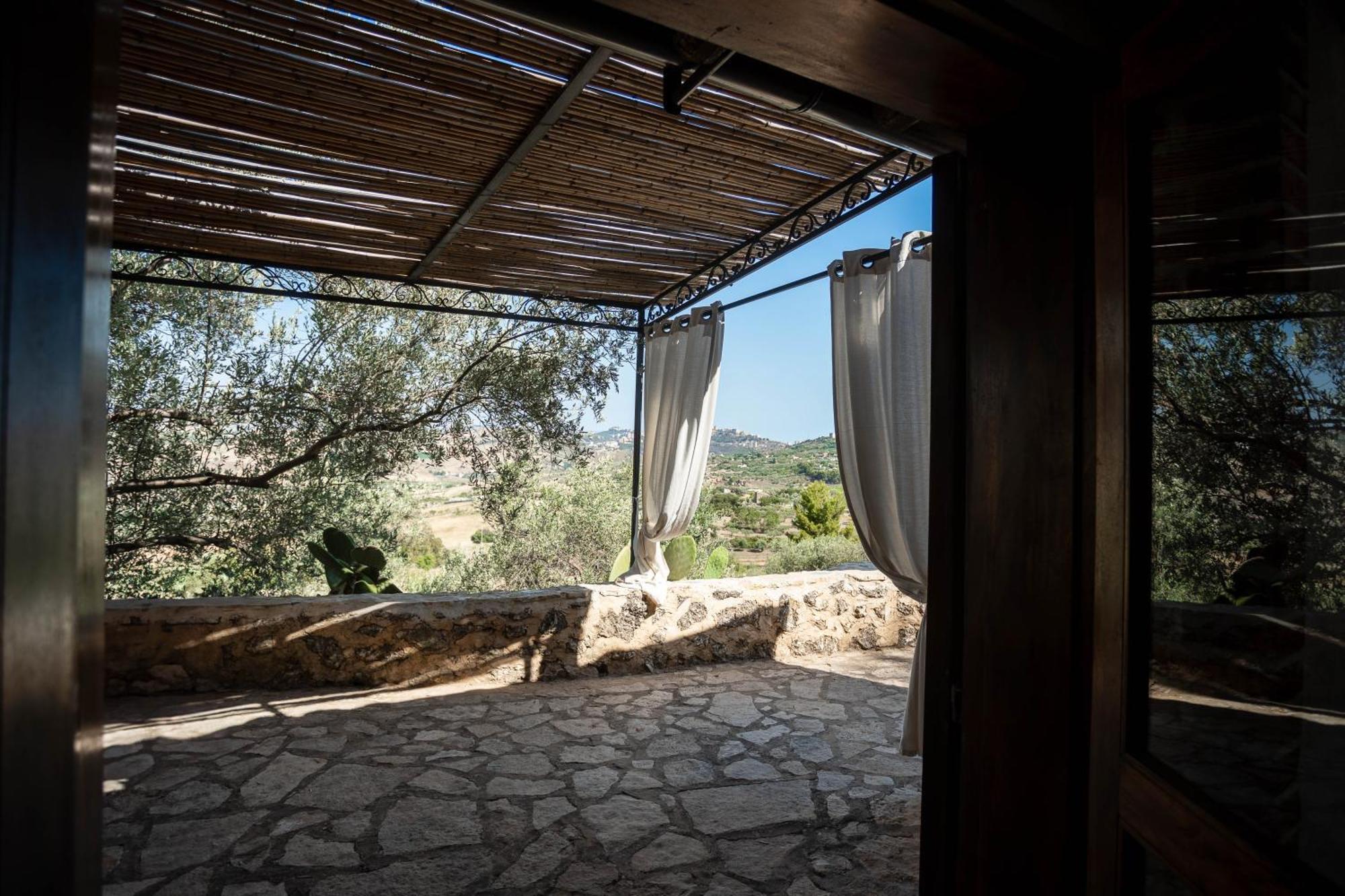 Roba Degli Ulivi Bed & Breakfast Agrigento Exterior photo
